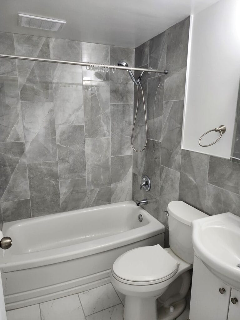 Bathroom renovation Toronto by MT Renovations