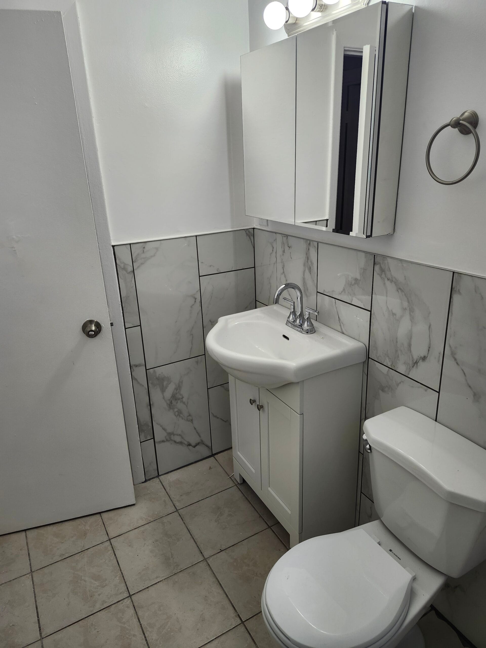 Bathroom renovation with tile and vanity Toronto – MT Renovations