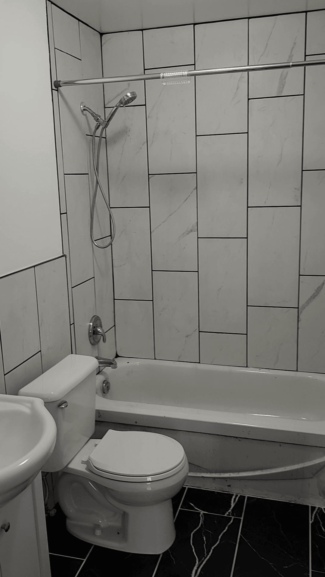 Bathroom renovation with bathtub and wall tile Toronto – MT Renovations